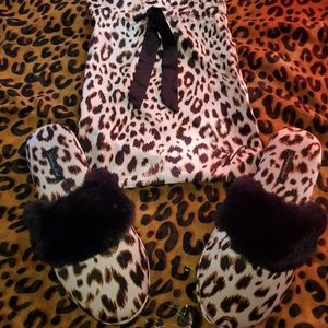 Victoria's Secret Slippers